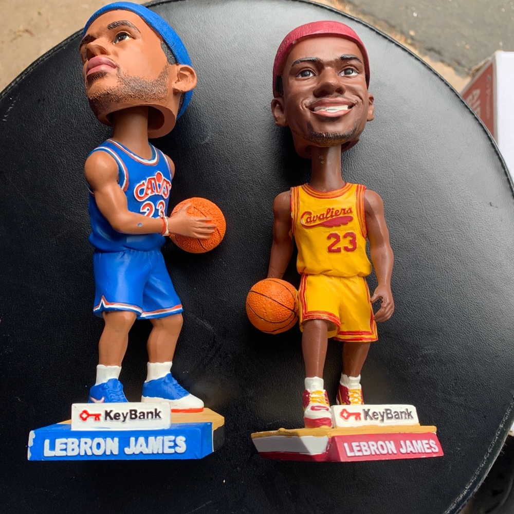 Lebron James 04-05 & 09 Bobbleheads Cavaliers